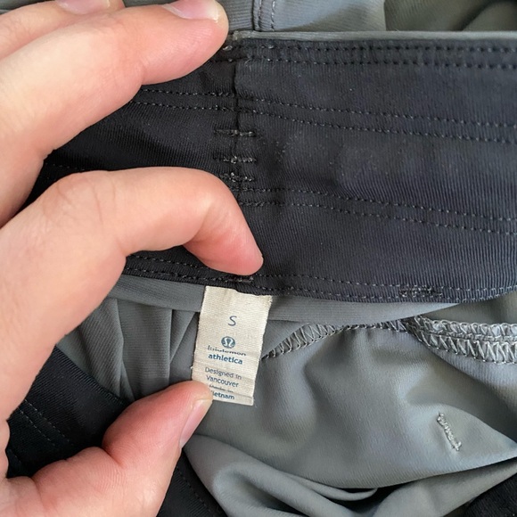 Lululemon Men’s Athletic Shorts - Picture 9 of 9